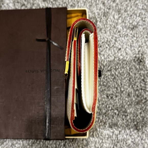 Louis Vuitton Cuir Suhali cream long wallet - Picture 7 of 10